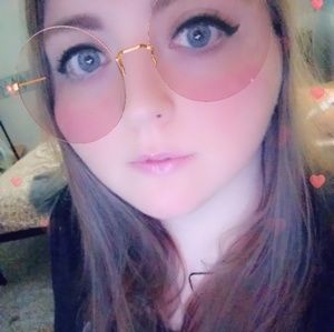 Meet your Posher, Brandi